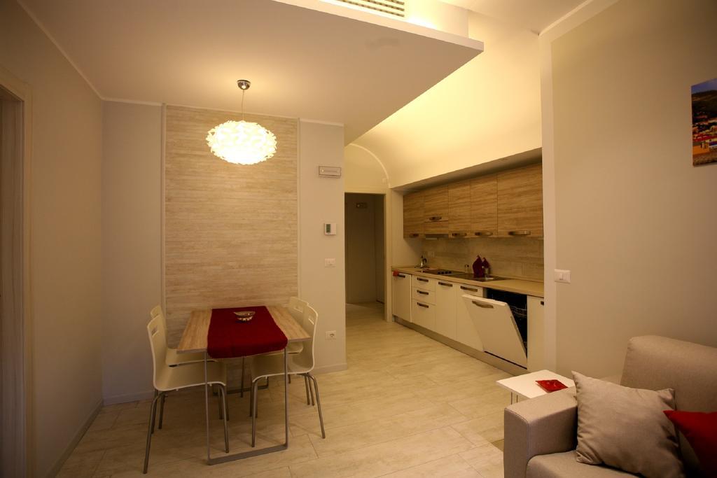 Nina Casa Vacanze Finale Ligure Rum bild